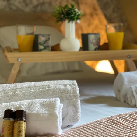 Le Gogh - Yourhosthelper